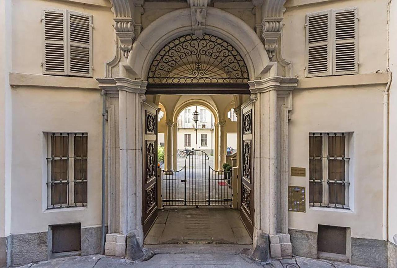 Tourinturin Appartamento In Torino Centro Exteriör bild